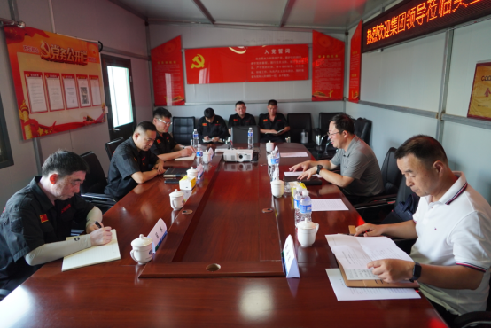 八一節(jié)期間總經(jīng)理竇世昌、工會(huì)主席秦海軍到實(shí)業(yè)公司慰問退役軍人干部職工32.png